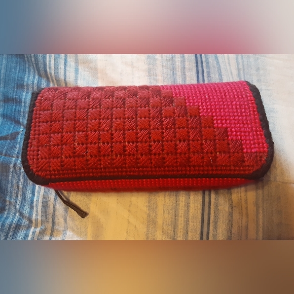 HANDMADE Clutch Purse - Picture 2 of 2
